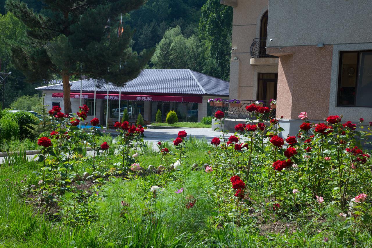 Jermuk Verona Resort Екстериор снимка